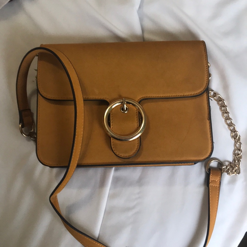 F21 crossbody bag